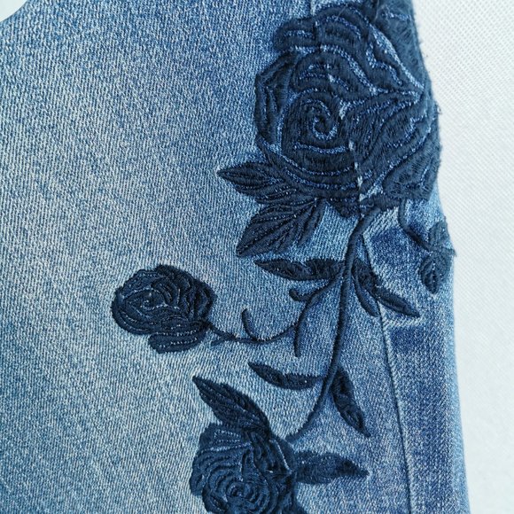 NWT Harper Heritage Floral Embroidered Straight Jeans Sz 27 - Picture 8 of 13
